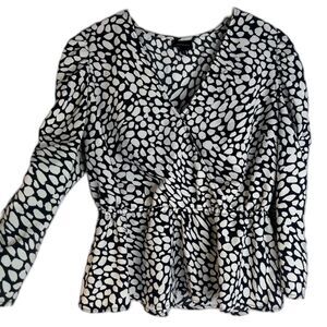 Who What Wear Vneck Peplum Long Sleeve Black White Maximal Blouse Size Medium